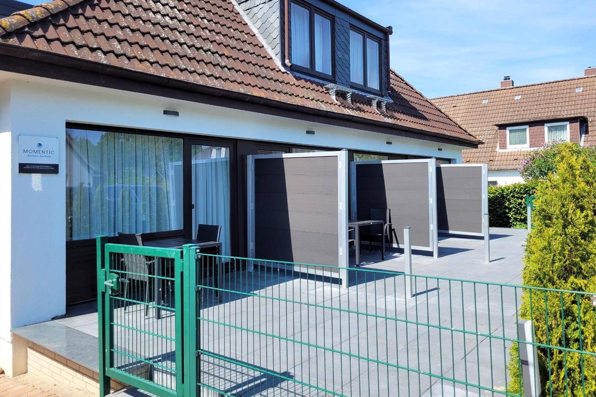Nur 7 Gehminuten Zum Strand, Sehr Hochwertige Ferienwohnung Mit Terrasse In Ruhiger Lage, Inklusive Parkplatz Und Fahrradunterstellplatz Laesst Keine Wuensche Offen シャルボイツ エクステリア 写真